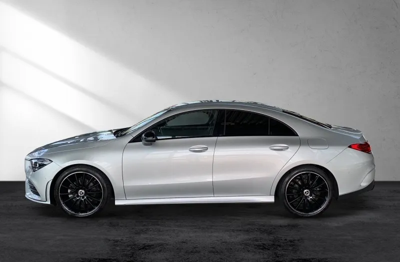 Mercedes-Benz CLA 200 4Matic Coupe =AMG Line= Pano/Night Pac Image 3