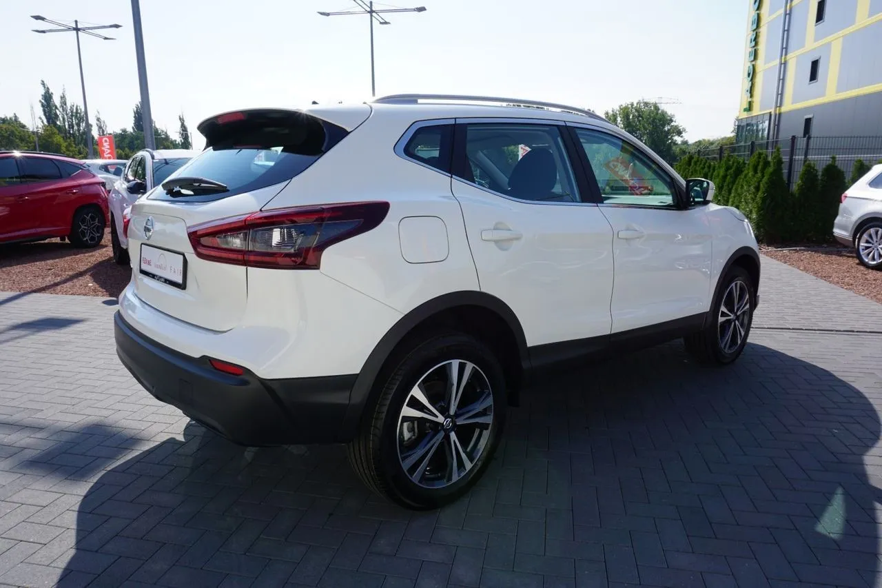 Nissan Qashqai 1.3 DIG-T...  Image 4